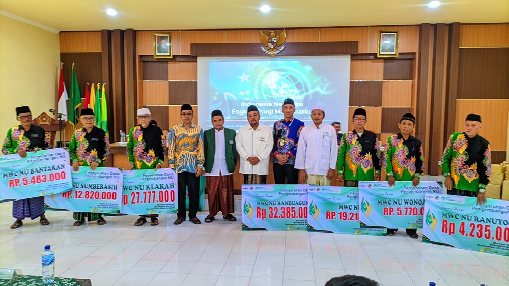 RAT Cabang Area Probolinggo dan Lumajang, BMT NU Serahkan Dana Pengembangan NU Rp119 Juta
